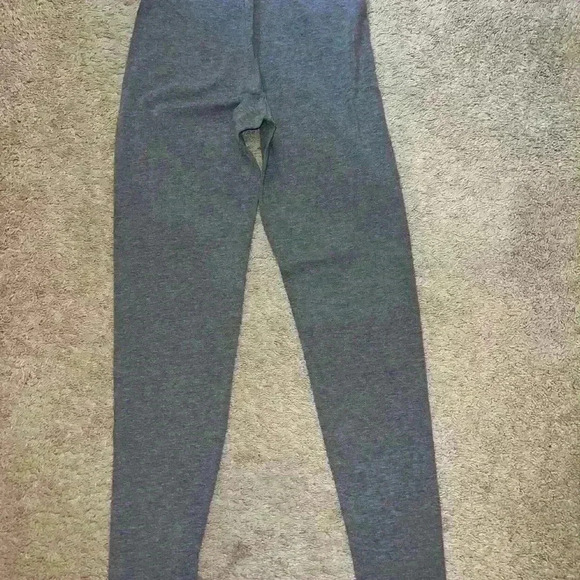 PINK Victoria's Secret Gray Leggings - Picture 2 of 3